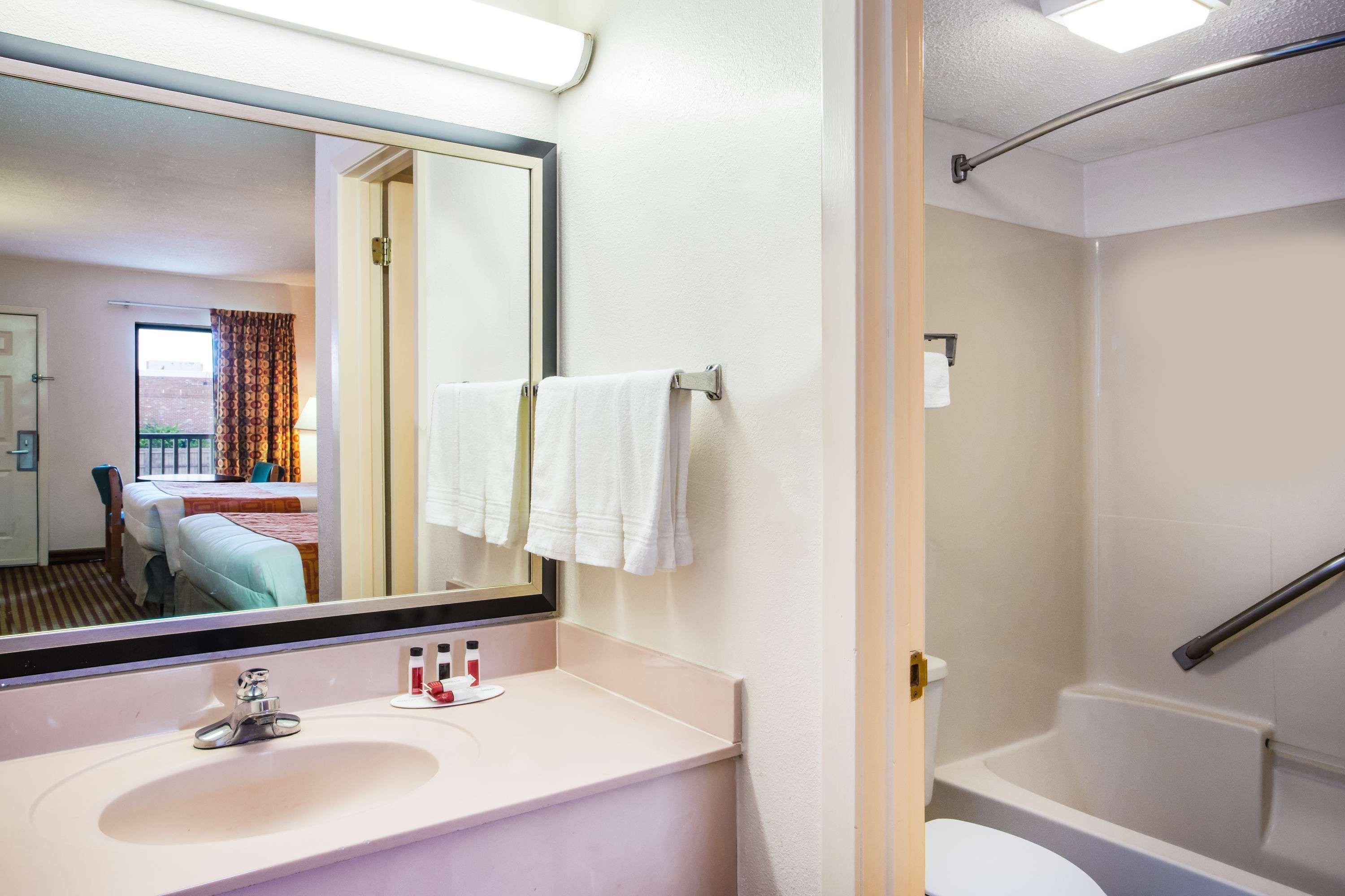 Howard Johnson By Wyndham Panama City Extérieur photo